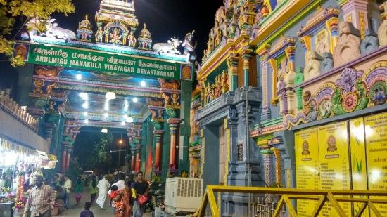 auroville-taxi-2-days aight-seeing-temples